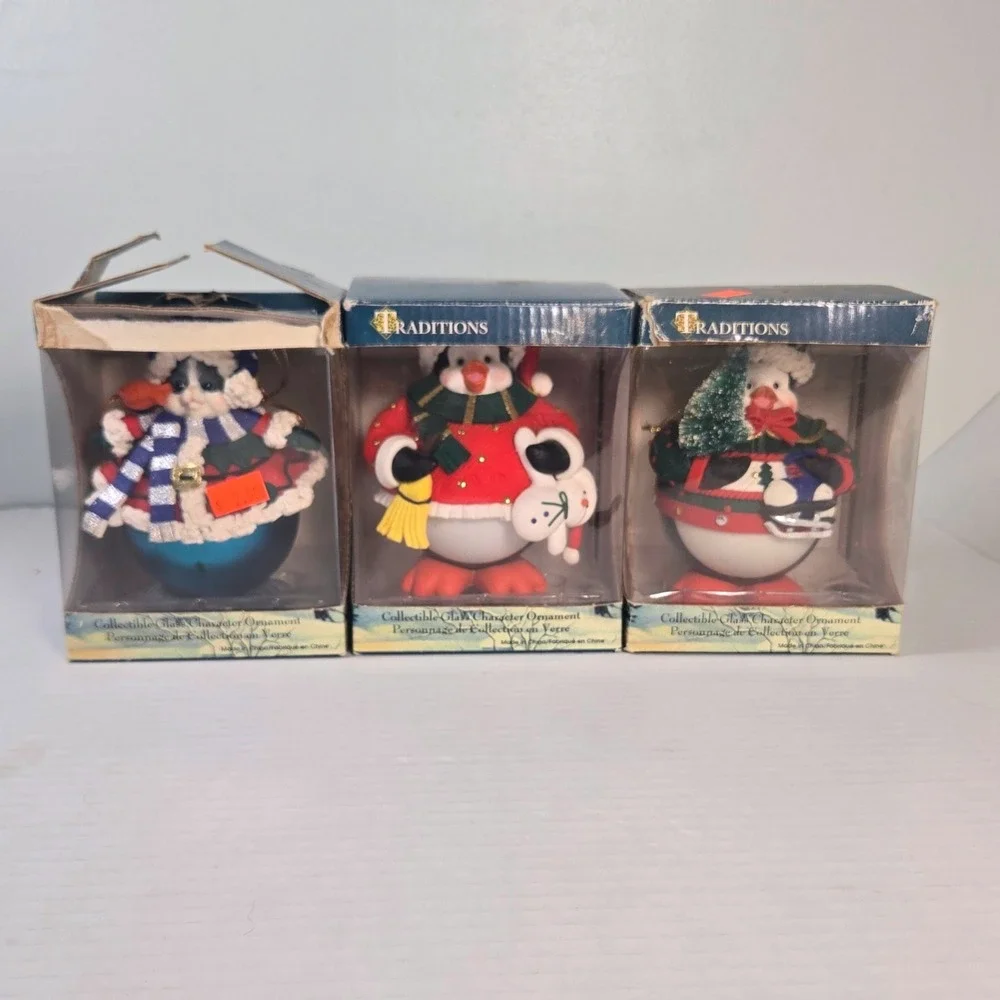 Traditions Collectible Christmas Ornaments 2‎ Penguin 1 cat Figure Set with Box